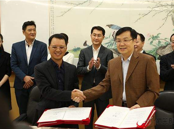 “北京首家汉庭新品旗舰店于王府井开业 实现了品质和效率的双向提升”